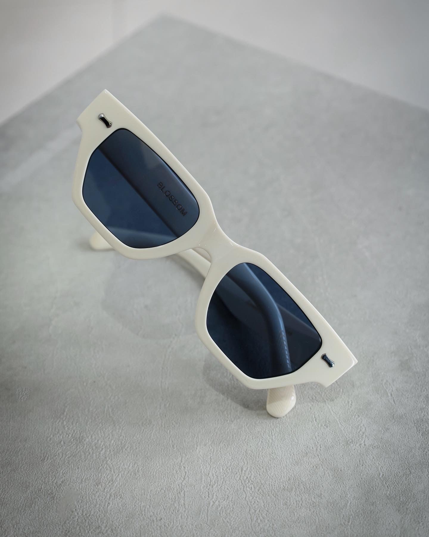 Blossom White Sky Sunglasses